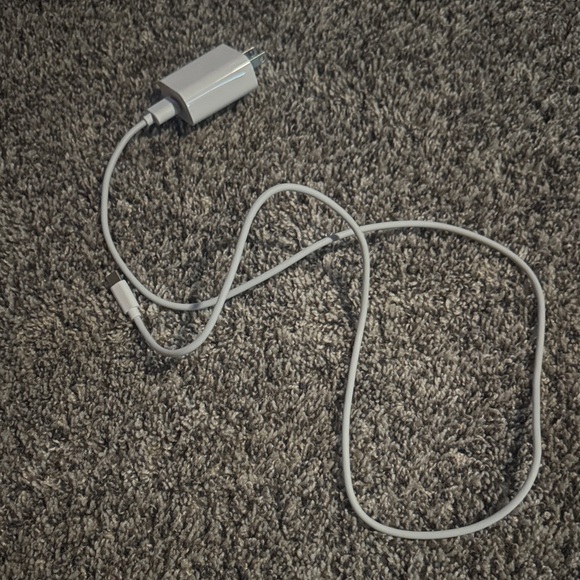 White Wireless Charging Speaker with Controls - Picture 4 of 4